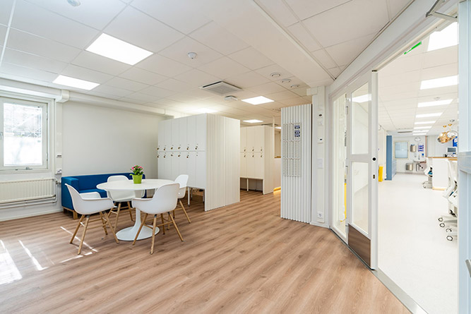 Renalis klinikka sisätilat ovat viihtyisiä